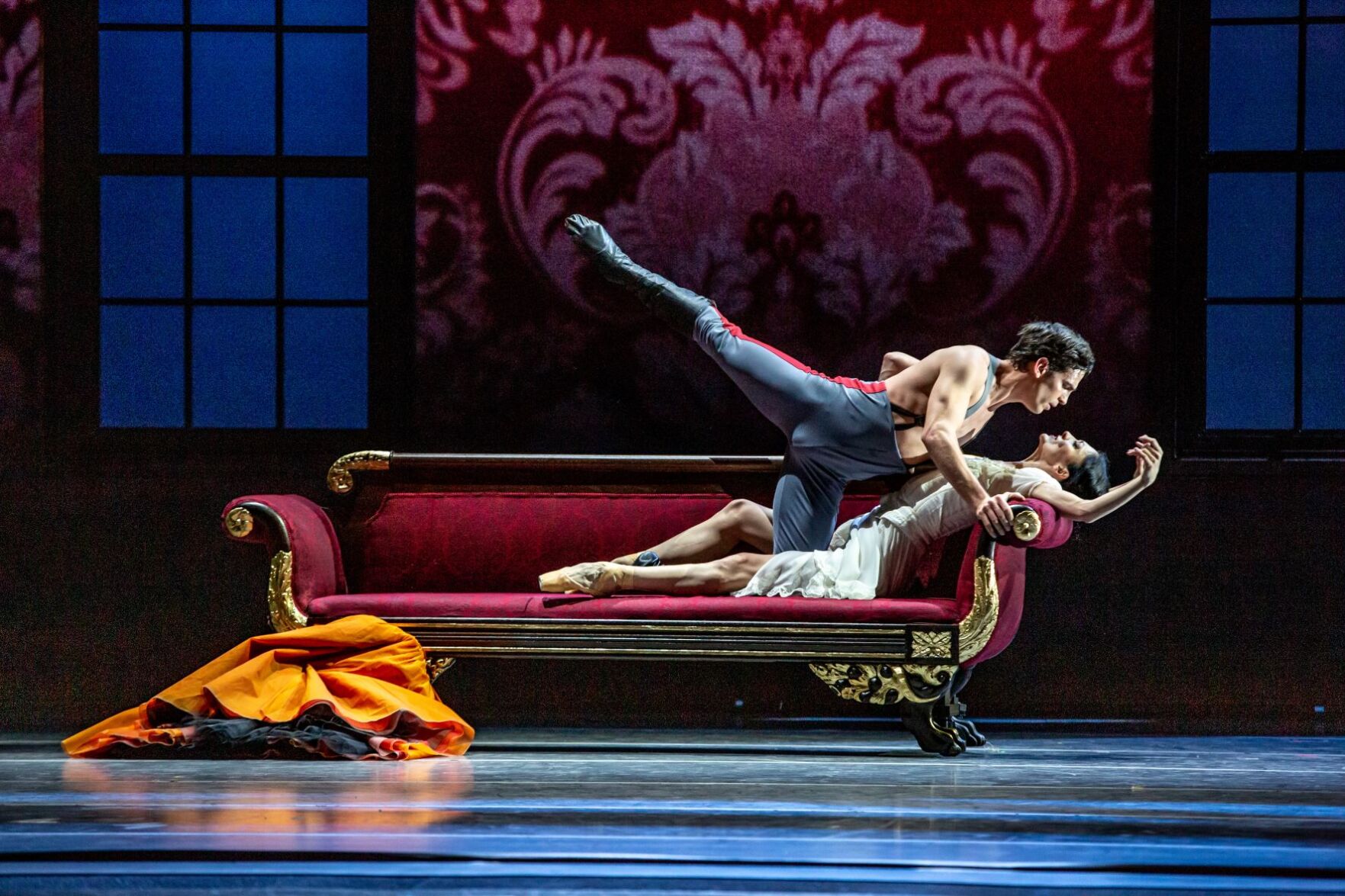 Victoria Jaiani and Alberto Velazquez in The Joffrey Ballet's Anna Karenina. (Photo by Cheryl Mann)
